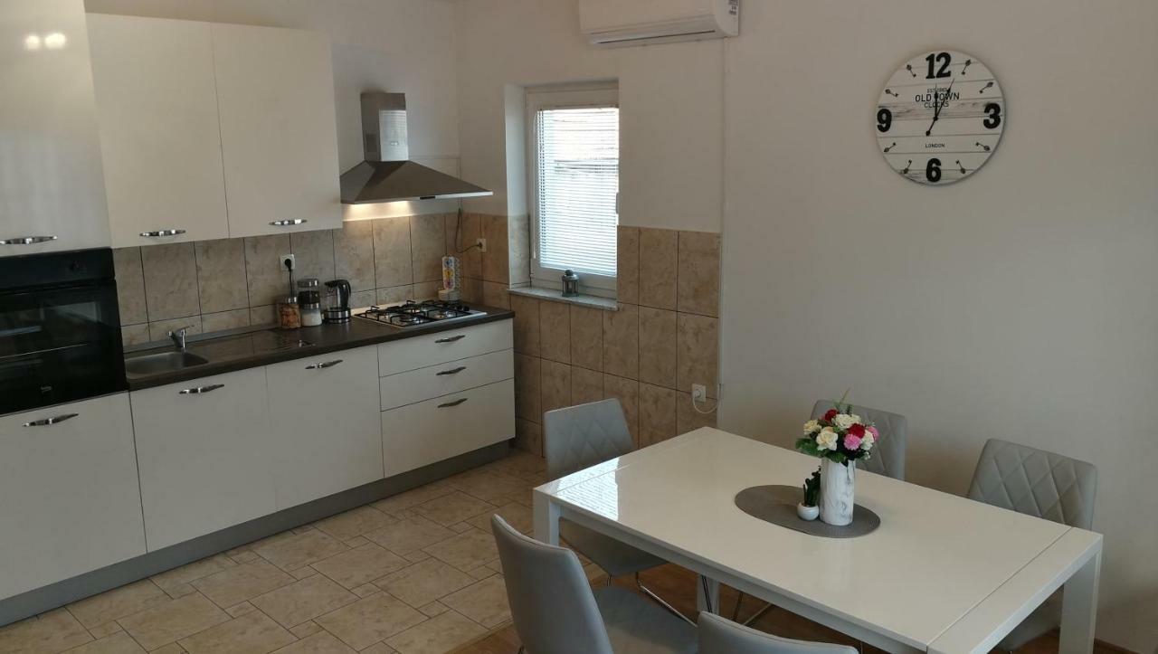 Barbara Apartment Otocac Luaran gambar